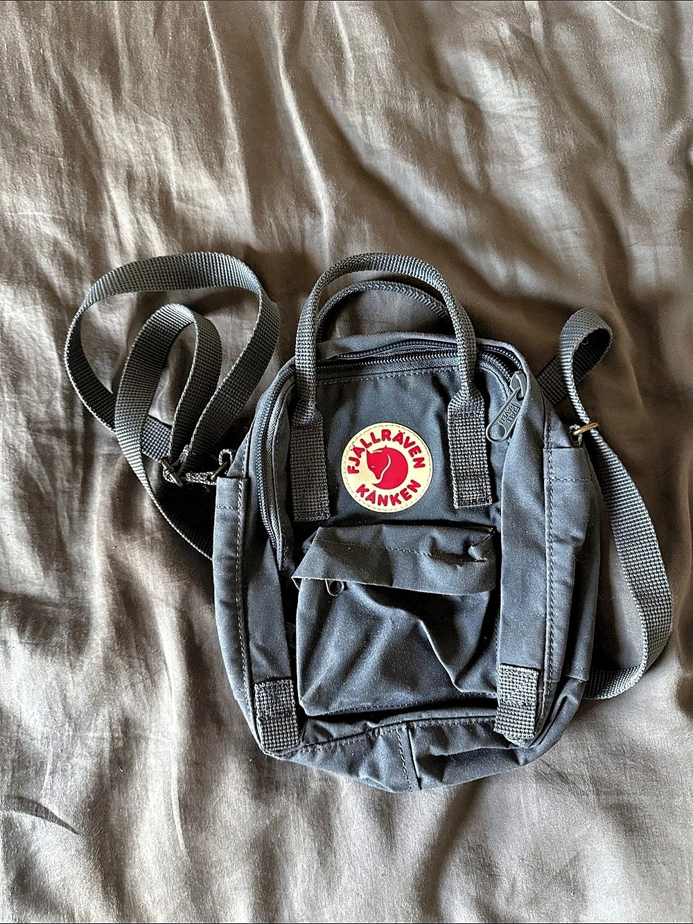 Fjallraven Kånken Sling Backpack in Gray